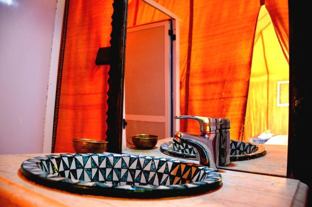 Elegant Luxury Camp Merzouga Exterior photo